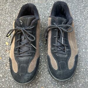 Shimano mountain bike shoes size 42